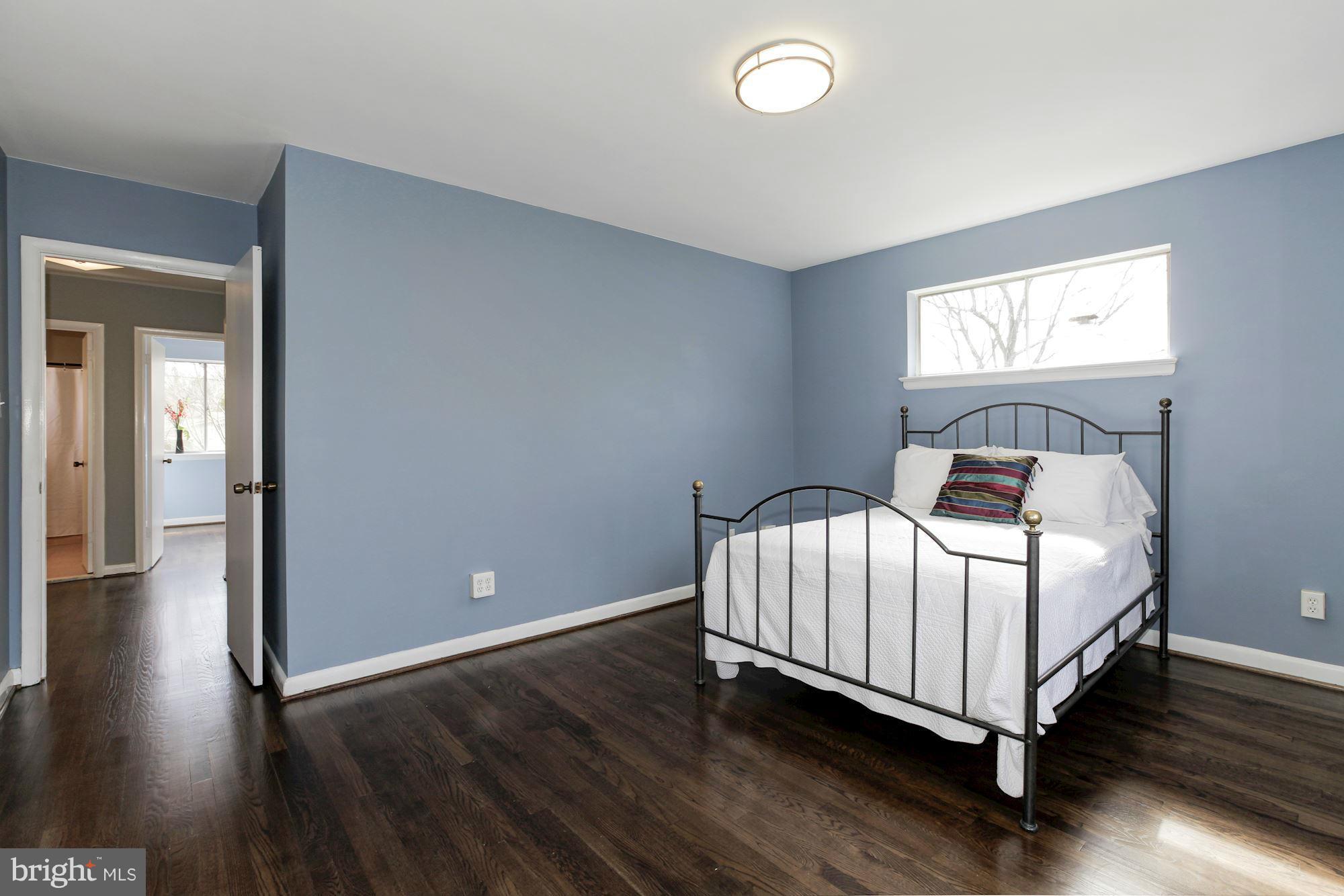 6400 Redwing Road Bethesda, MD 20817 - Photo 19 of 30 Bedroom (Master)