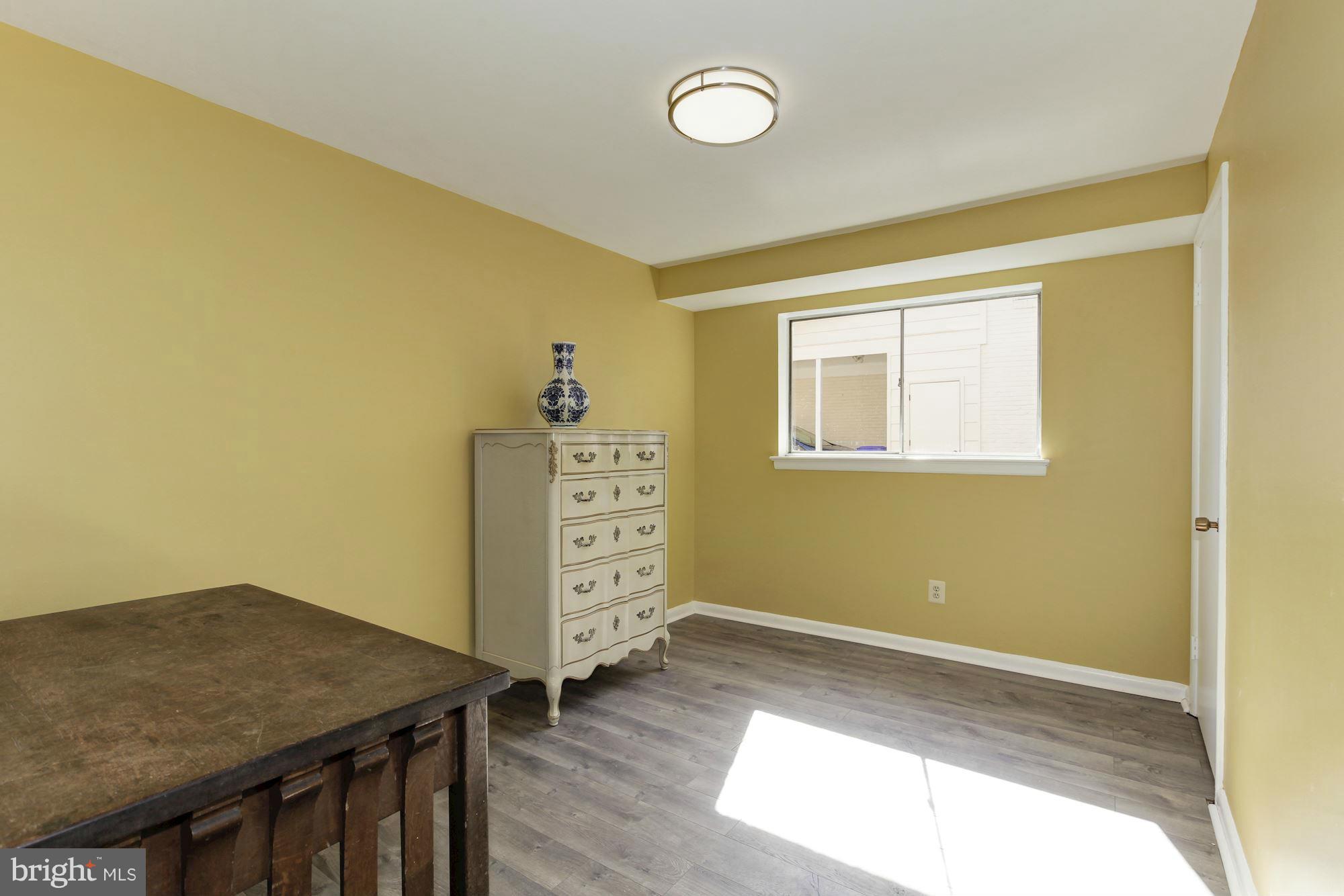 6400 Redwing Road Bethesda, MD 20817 - Photo 22 of 30 Bedroom