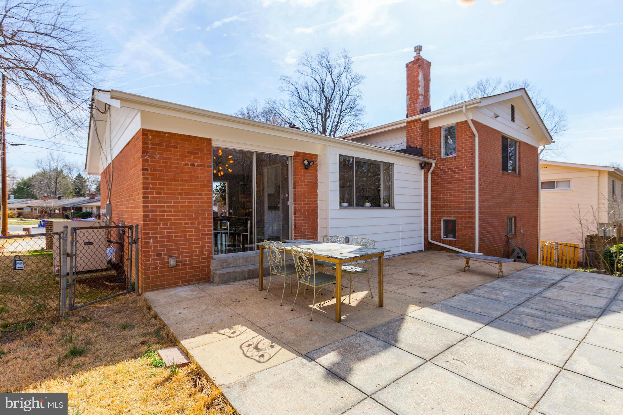 6400 Redwing Road Bethesda, MD 20817 - Photo 29 of 30 Exterior (Rear)