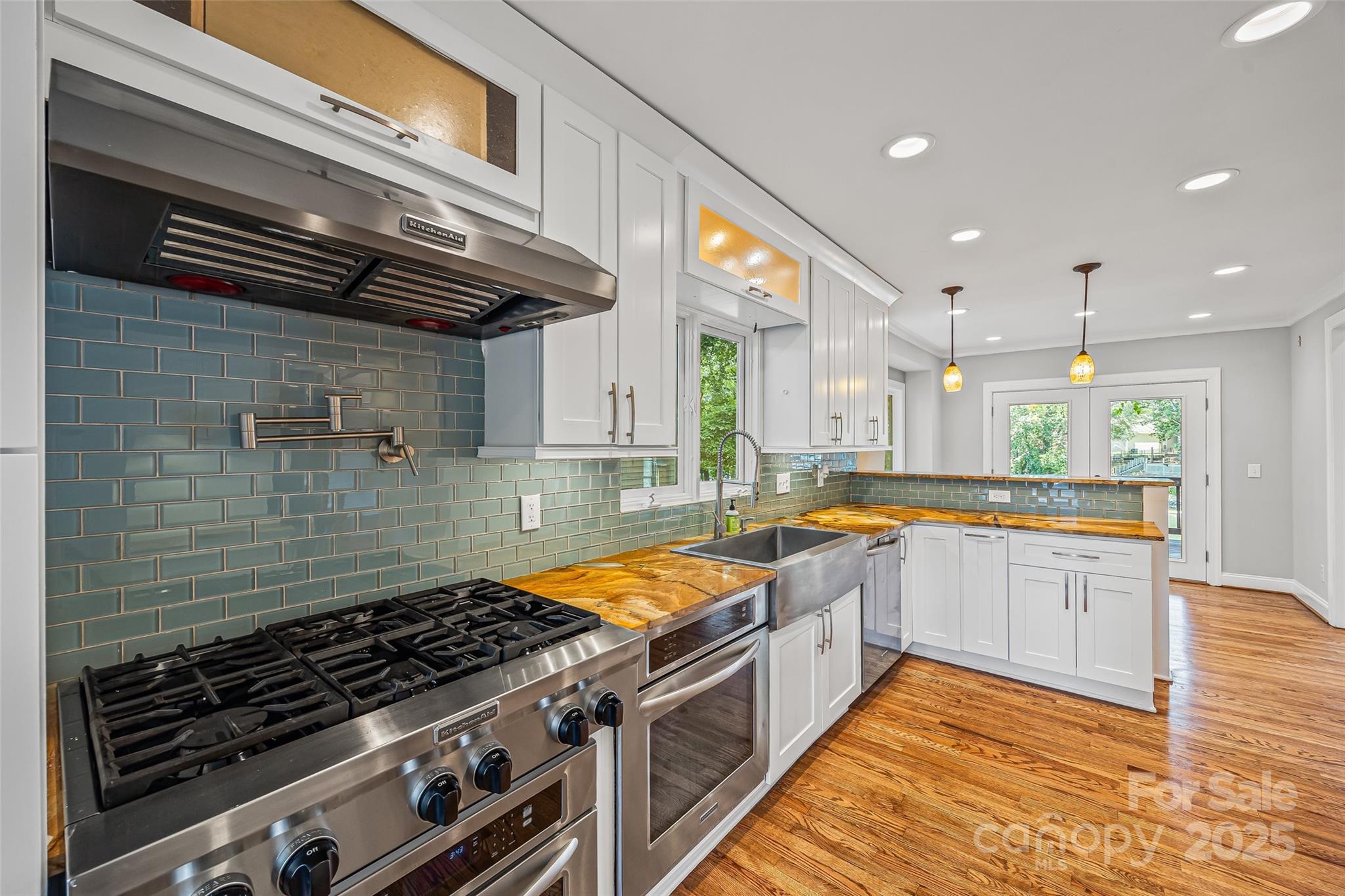 1091 Palmyra Drive Tega Cay, SC 29708 - Photo 12 of 36 Gallery Image 12
