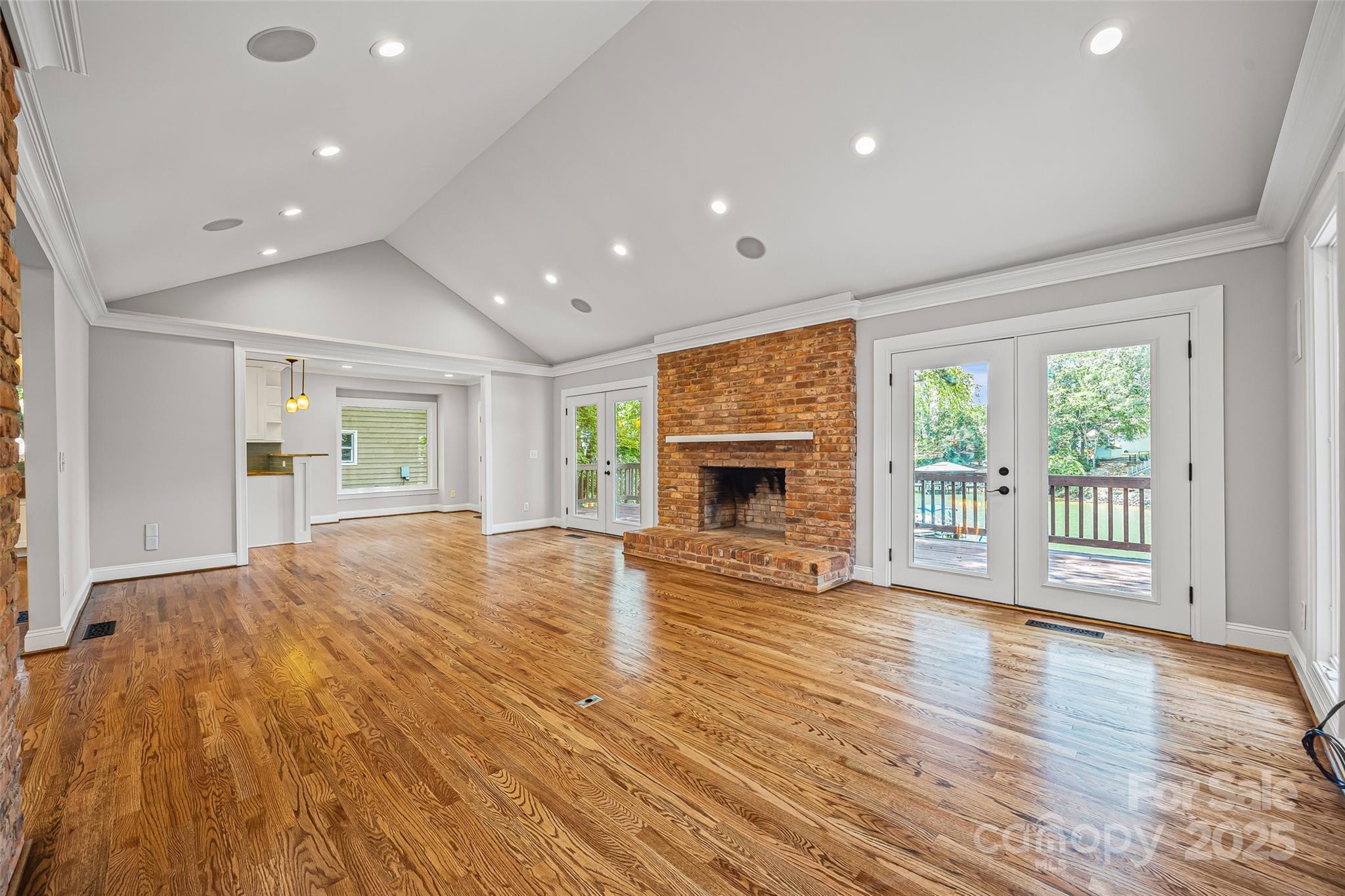 1091 Palmyra Drive Tega Cay, SC 29708 - Photo 8 of 36 Gallery Image 8
