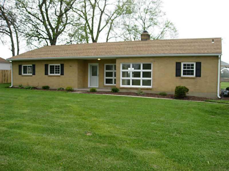 3345 Troy Road Springfield, OH 45504 - Photo 3 of 24
