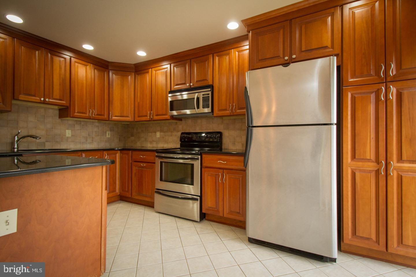 12429 Balston Road Philadelphia, PA 19154 - Photo 16 of 41