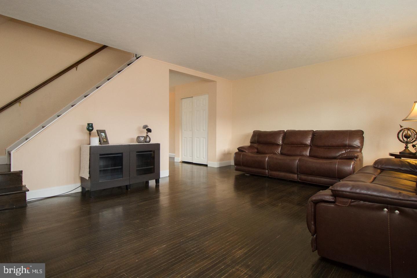 12429 Balston Road Philadelphia, PA 19154 - Photo 6 of 41