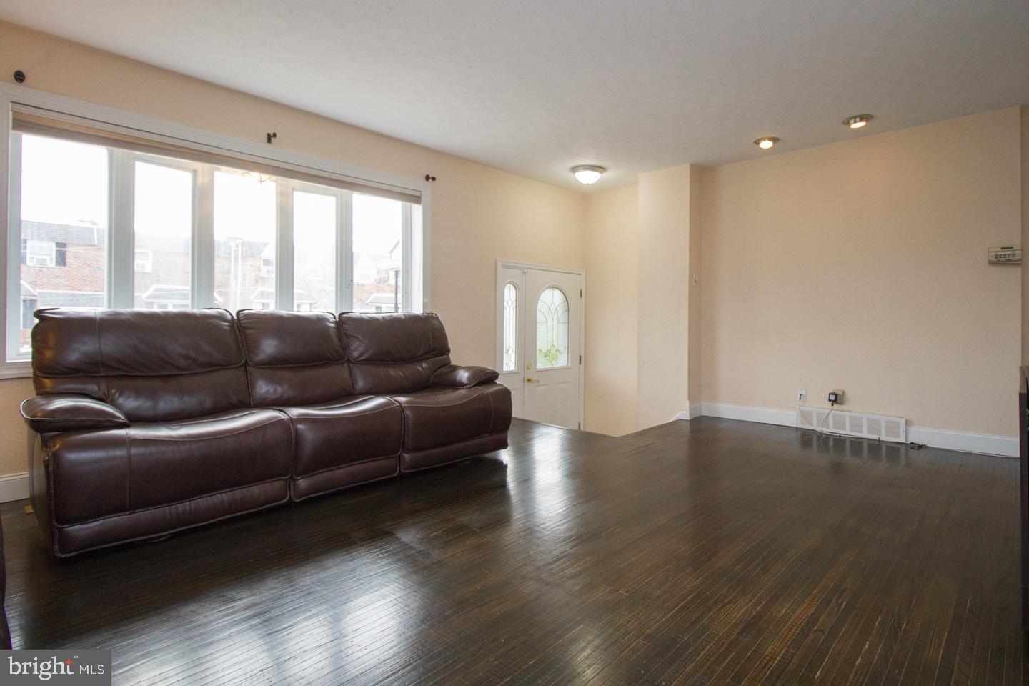 12429 Balston Road Philadelphia, PA 19154 - Photo 7 of 41