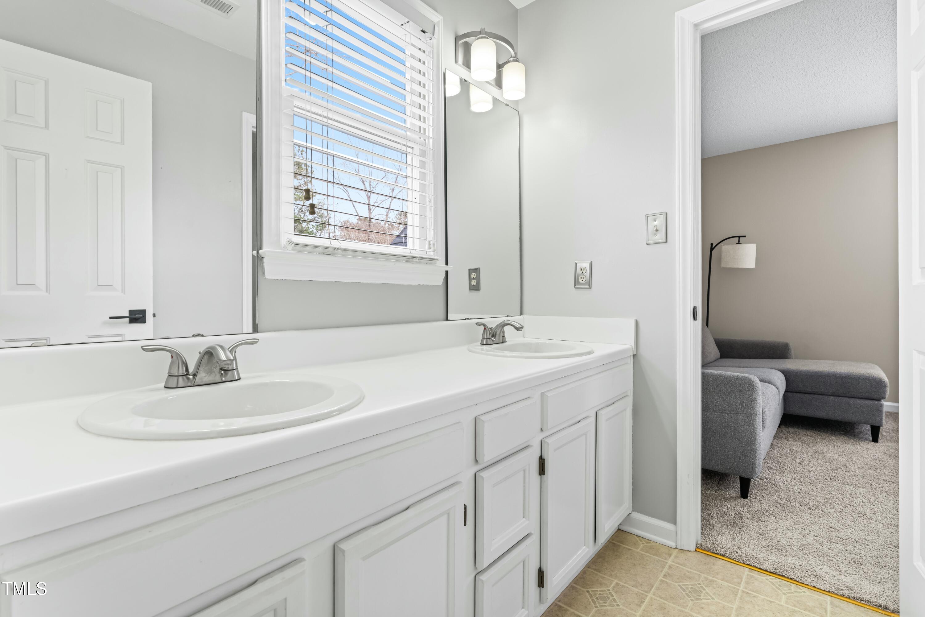 1709 Oak Tree Way Raleigh, NC 27604 - Photo 26 of 51 tempImageEPaUMz