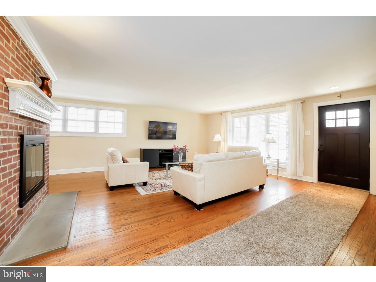 685 Paddock Road Havertown, PA 19083 - Photo 3 of 25