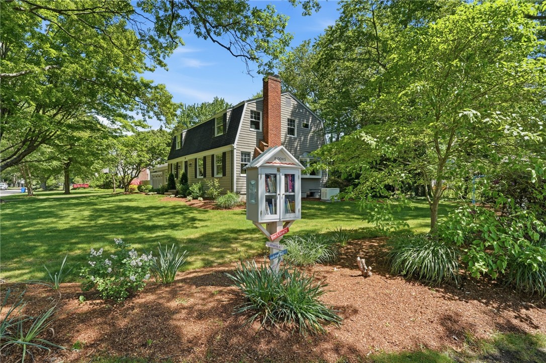 24 Wildflower Road Barrington, RI 02806 - Photo 2 of 50