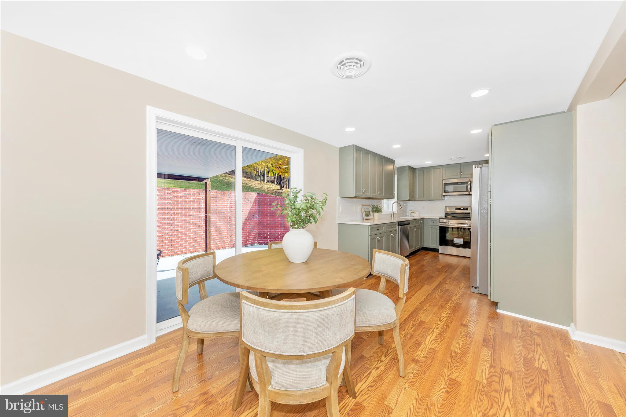 2802 Monument Road Myersville, MD 21773 - Photo 11 of 52 Dining Area