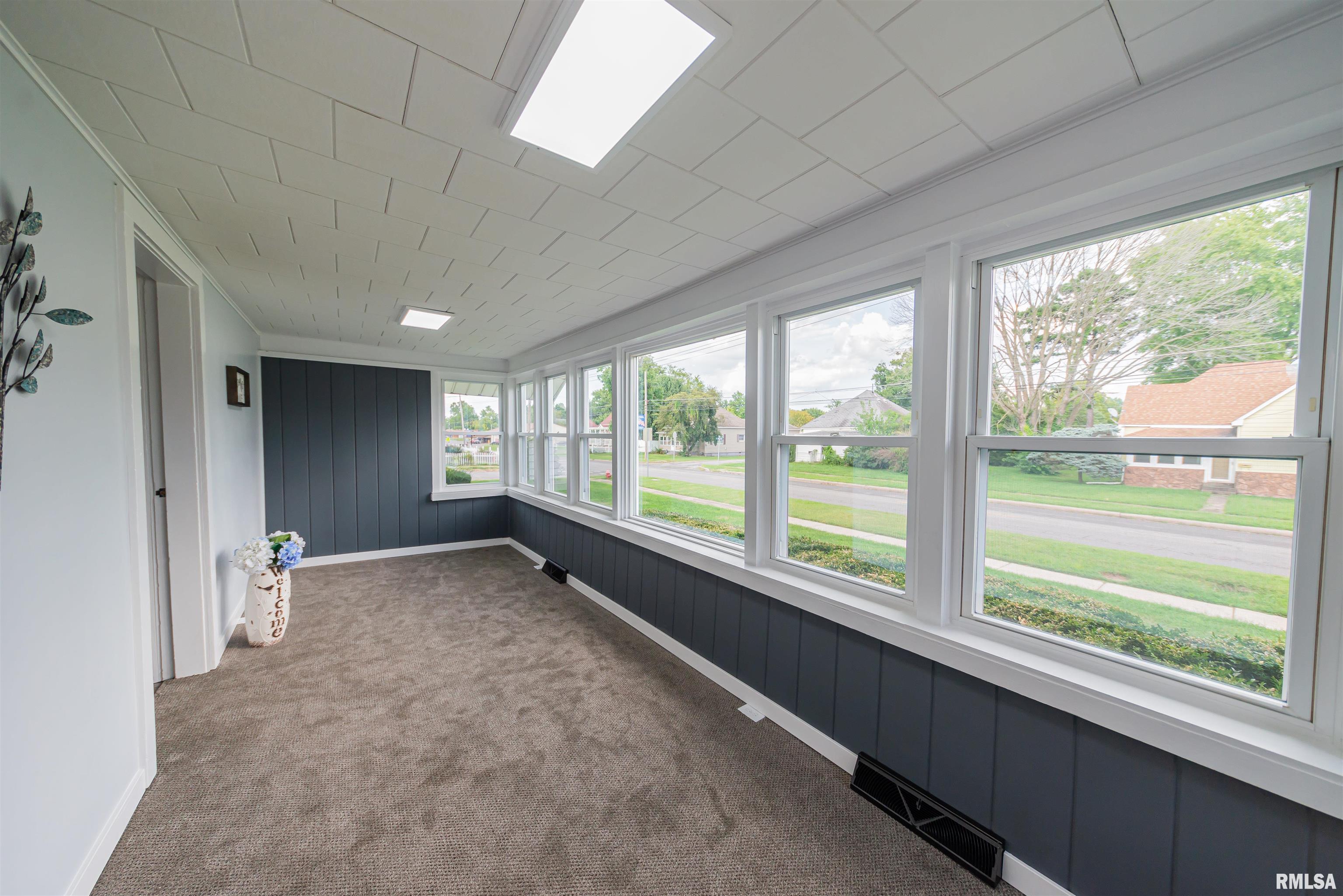 703 South Victor Street Christopher, IL 62822 - Photo 8 of 28 Gallery Image 8