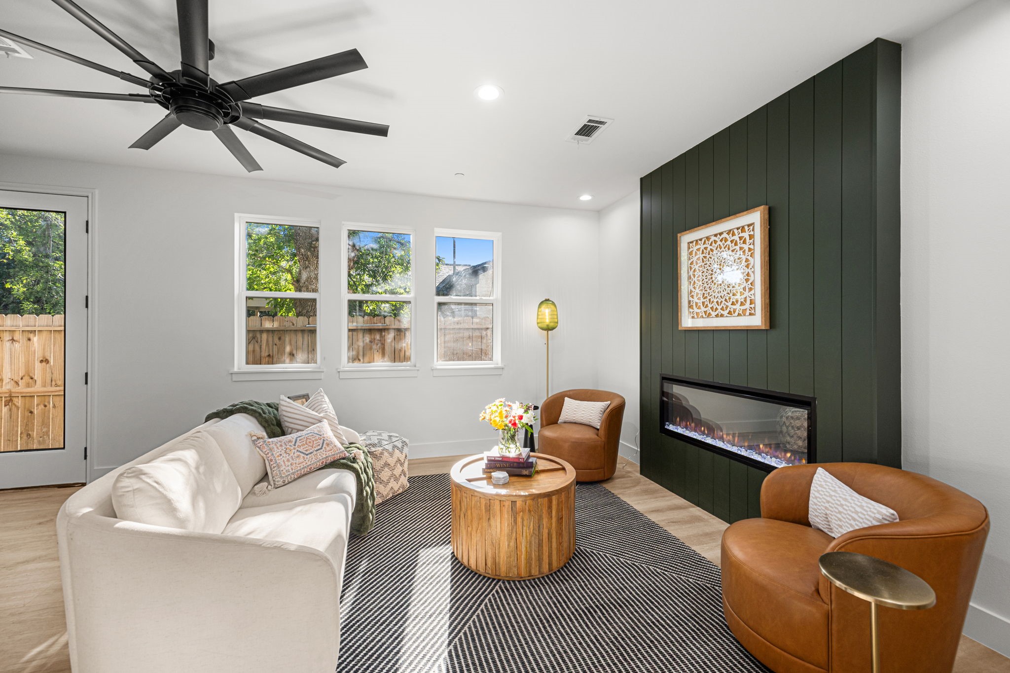 4611 Dewberry Street, Unit C Houston, TX 77021 - Photo 13 of 34 a living room with furniture and a window