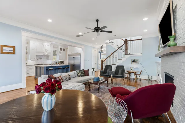 $1,699,000 | 425 Byrne Street, Houston, TX 77009