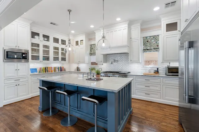 $1,699,000 | 425 Byrne Street, Houston, TX 77009