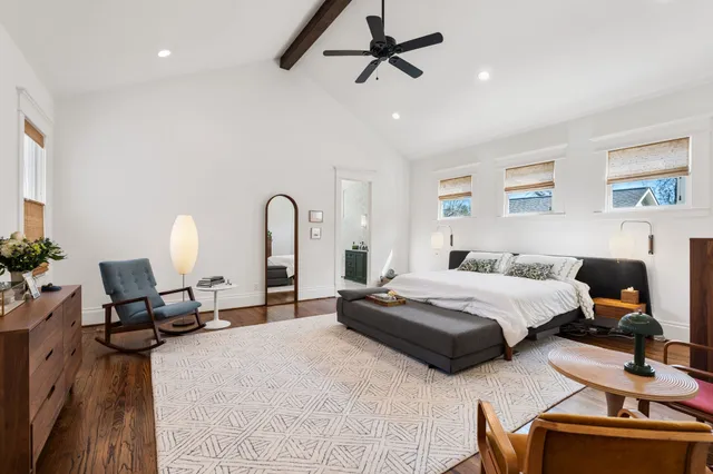 $1,699,000 | 425 Byrne Street, Houston, TX 77009