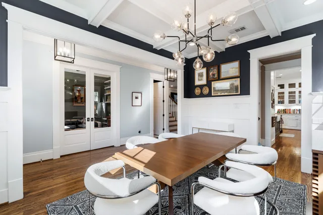 $1,699,000 | 425 Byrne Street, Houston, TX 77009