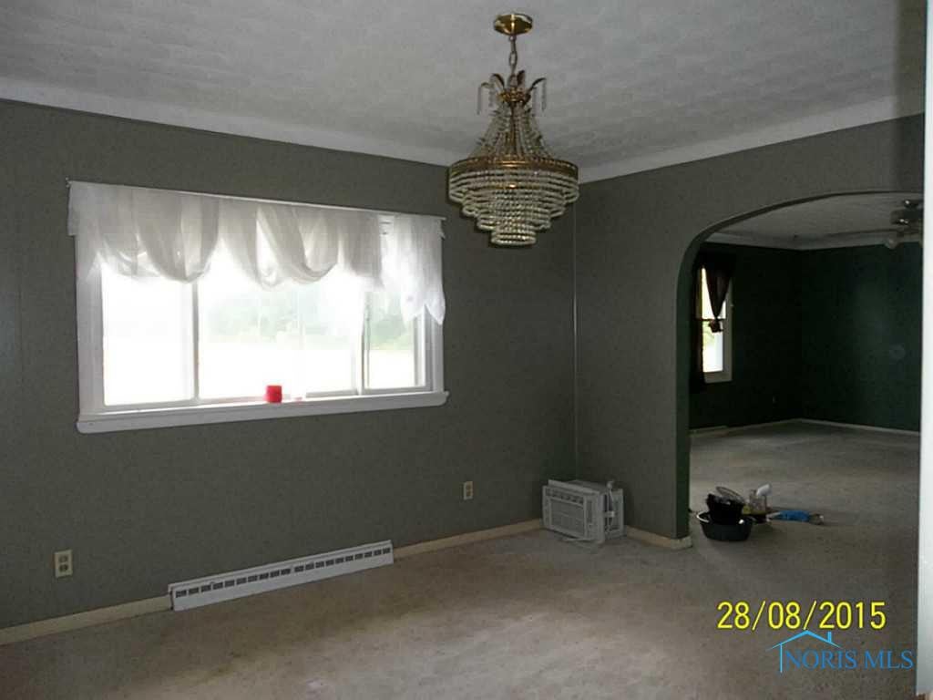 391 Carter Road Defiance, OH 43512 - Photo 7 of 9 Dining Room.