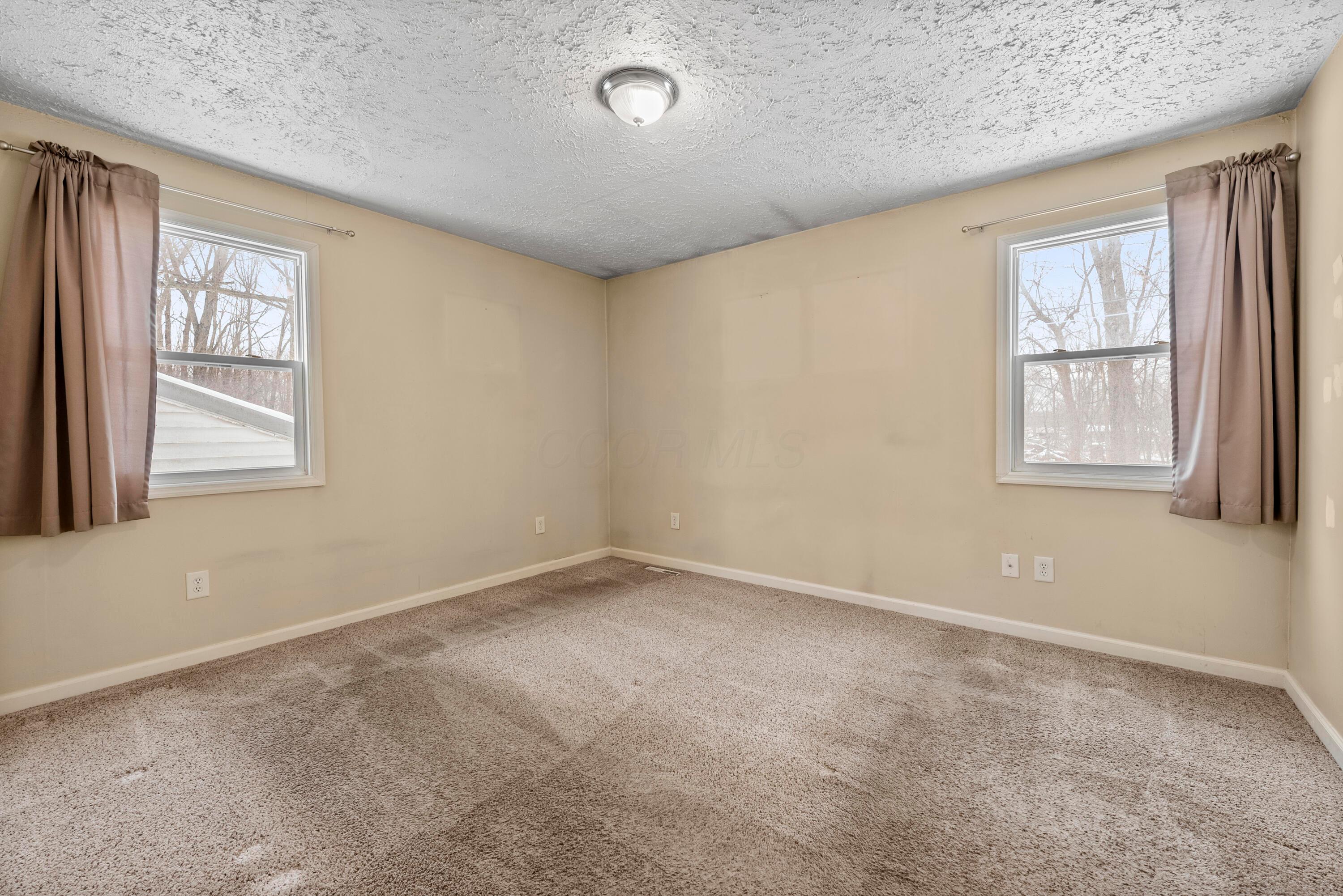 2589 Abington Road Columbus, OH 43231 - Photo 6 of 16 6 - Bedroom 2