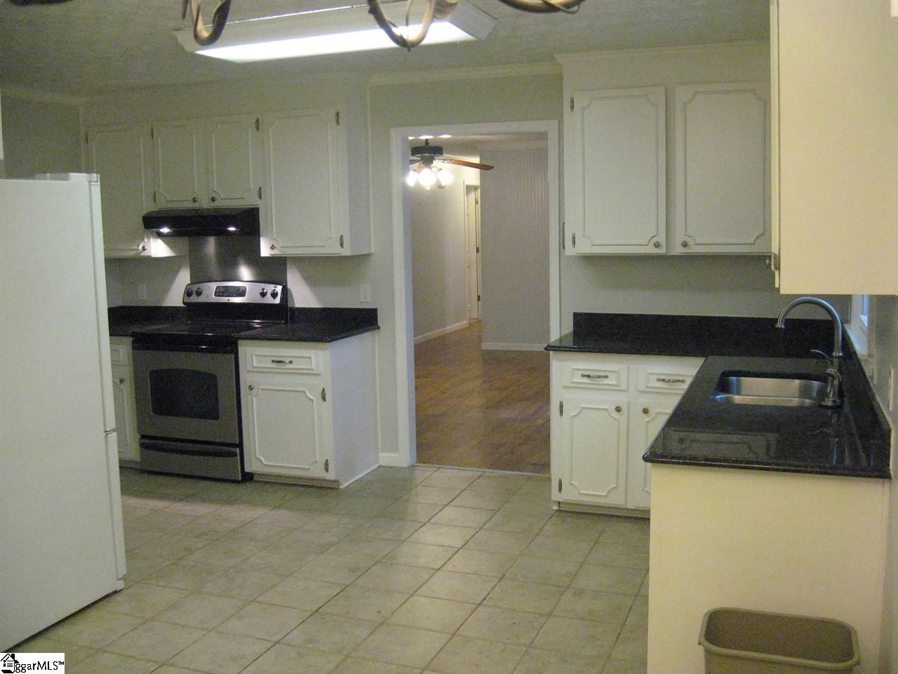 53 Doverdale Road Greenville, SC 29615 - Photo 7 of 18 Gallery Image 7