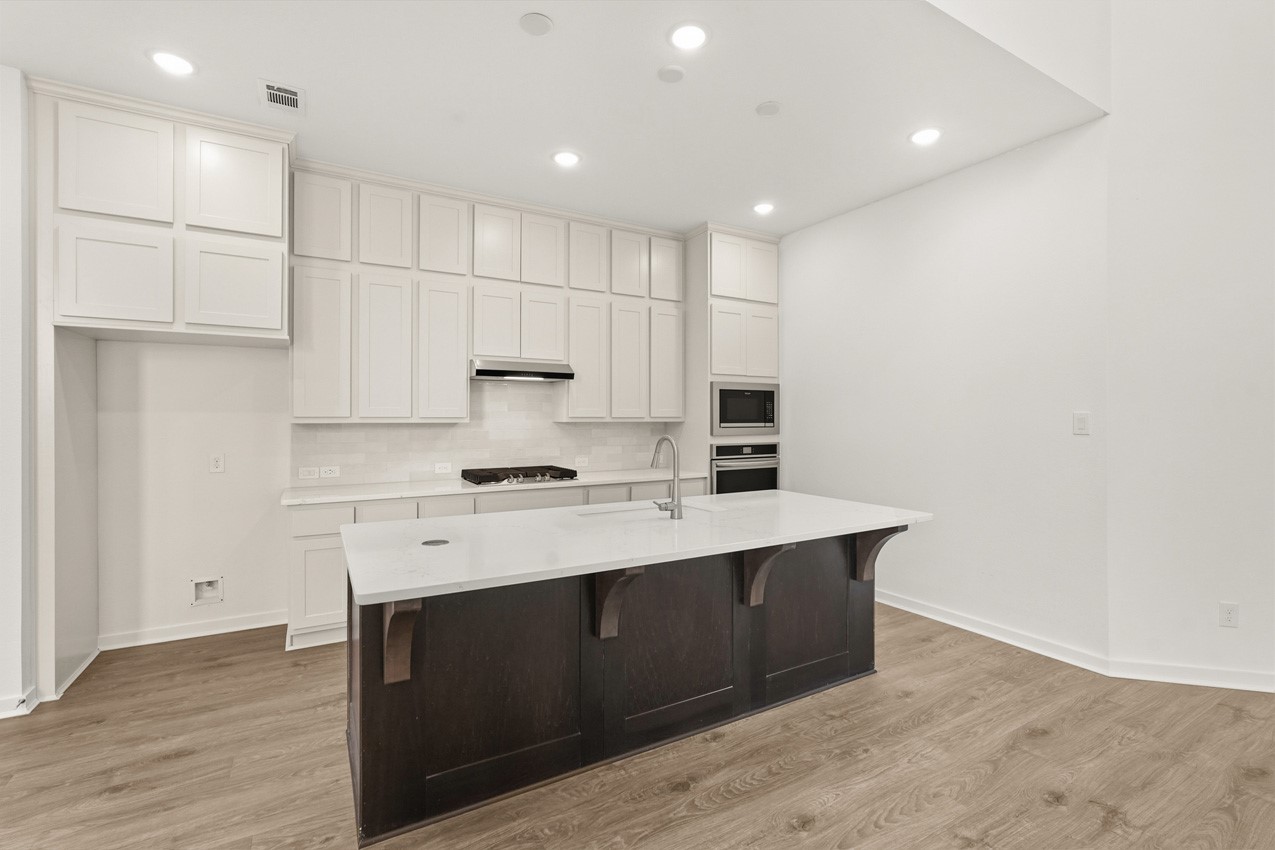 308 Fields Lane Montgomery, TX 77316 - Photo 6 of 24