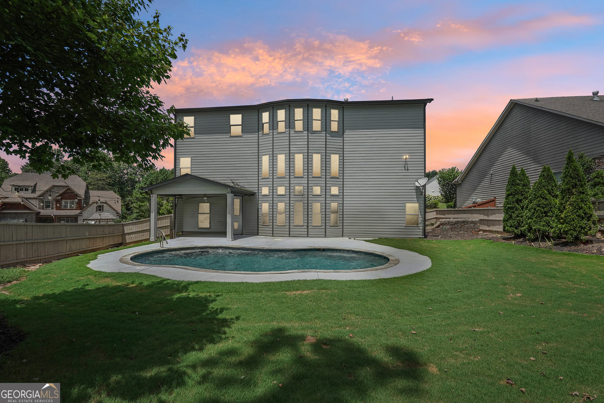 17 Lake Sydney Drive Dawsonville, GA 30534 - Photo 75 of 100 a front view of a house with a yard