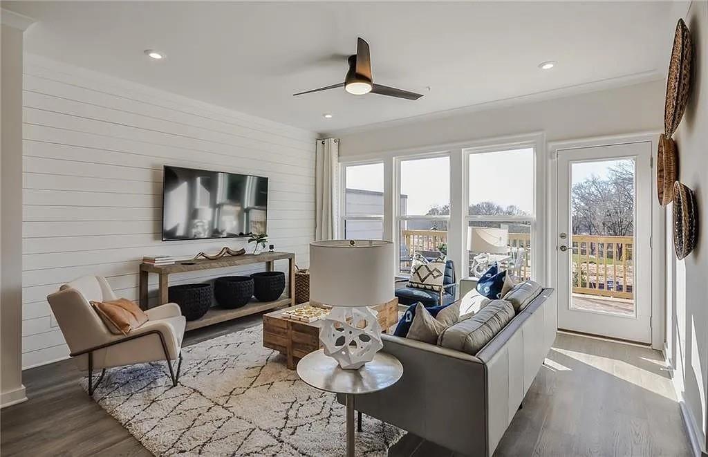 545 Whitlox Road Northwest Atlanta, GA 30309 - Photo 5 of 10