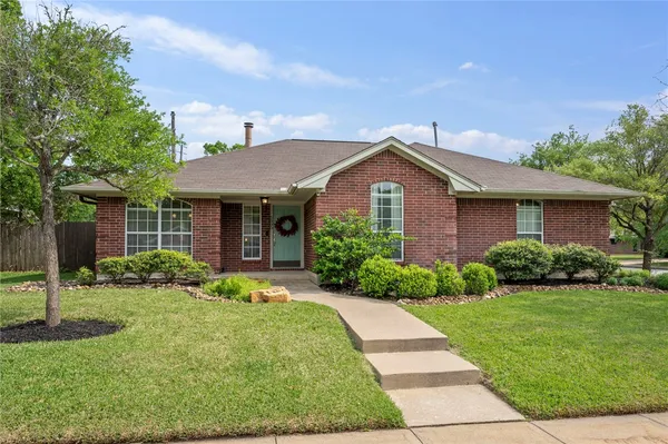 $298,500 | 5800 Sheffield Terrace Lane, Bryan, TX 77802
