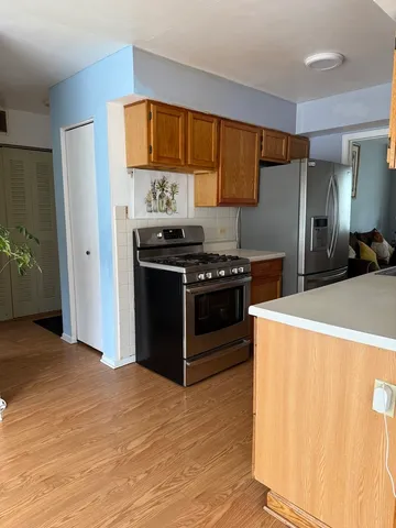 $253,000 | 404 Lauren Lane, Island Lake, IL 60042