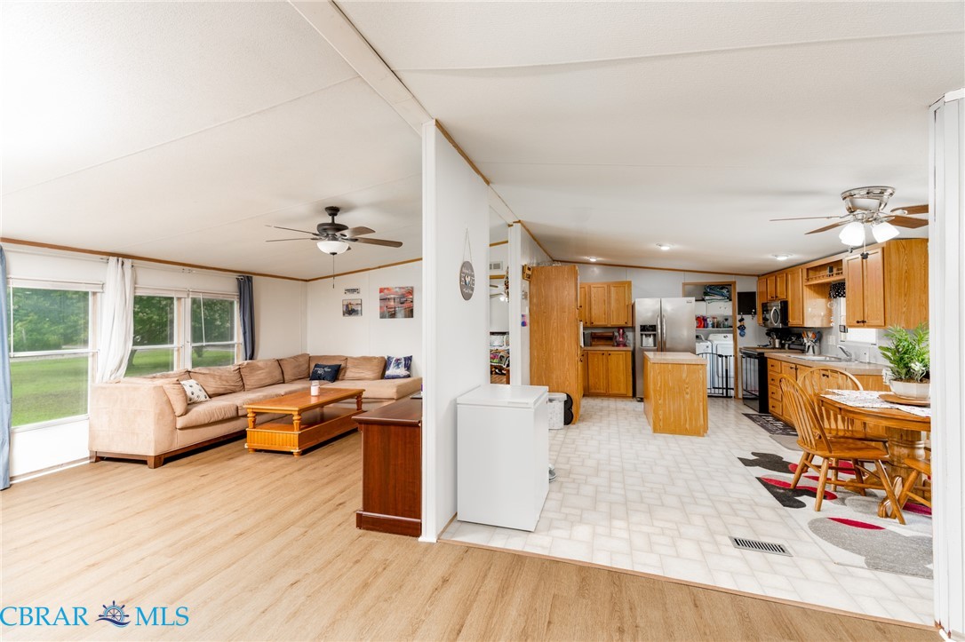 185 Jenkins Neck Road Dutton, VA 23050 - Photo 8 of 28