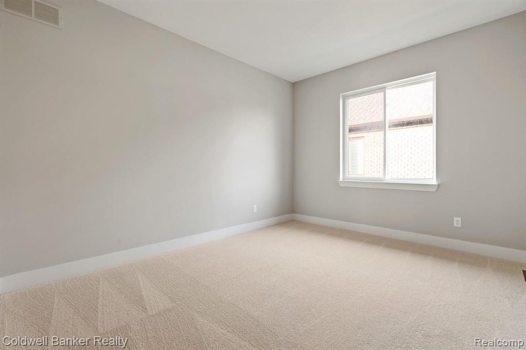 1060 Birkshire Ridge Rochester Hills, MI 48307 - Photo 30 of 35