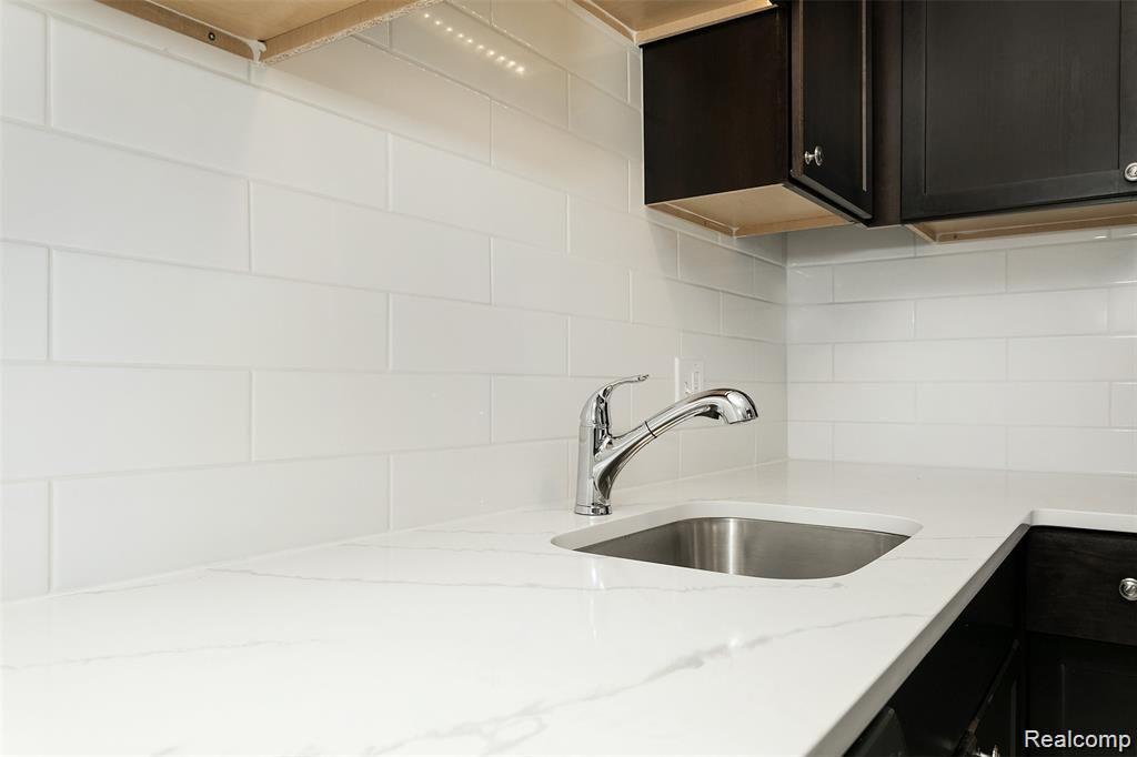 3340 Greenfield Road, Unit 15 Royal Oak, MI 48073 - Photo 8 of 17