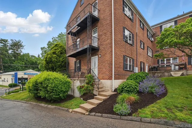 $199,900 | 135-6 South Highland Avenue, Unit D1, Ossining, NY 10562