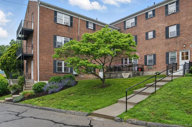 $199,900 | 135-6 South Highland Avenue, Unit D1, Ossining, NY 10562