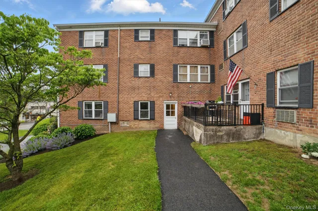 $199,900 | 135-6 South Highland Avenue, Unit D1, Ossining, NY 10562