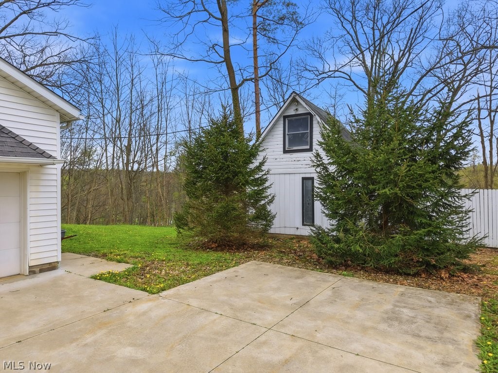 7981 Kinsman Road Novelty, OH 44072 - Photo 32 of 41