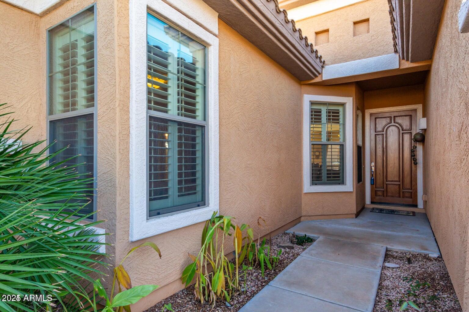 2325 West Mineral Road Phoenix, AZ 85041 - Photo 8 of 37 Welcoming Entry