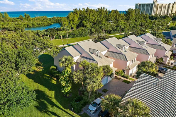$2,600 | 3902 Fairway Drive North, Jupiter, FL 33477