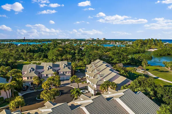 $2,600 | 3902 Fairway Drive North, Jupiter, FL 33477