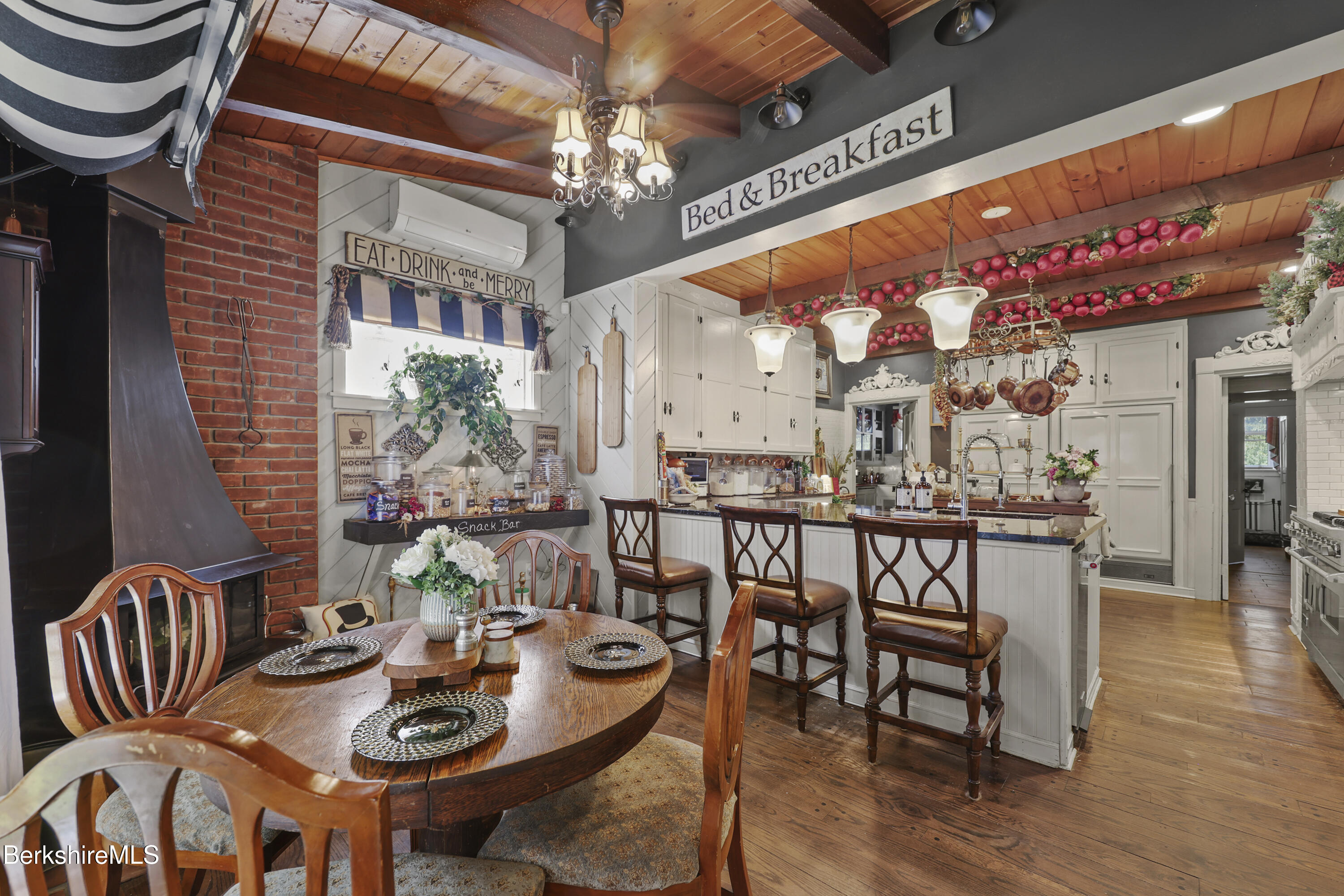 497 Holmes Road Pittsfield, MA 01201 - Photo 25 of 95 Hearth Room