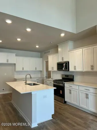 $4,400 | Undisclosed Address, Neptune, NJ 07753