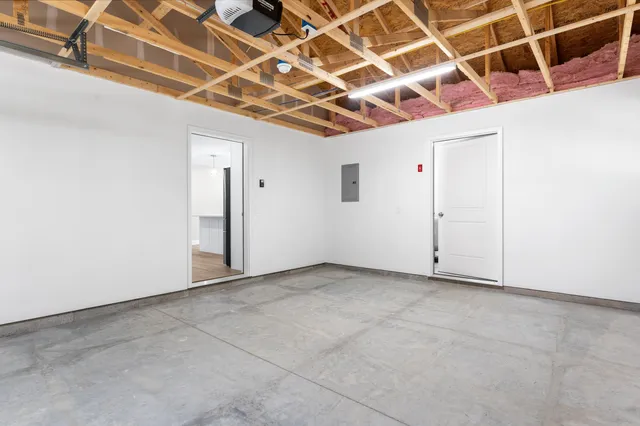 $399,999 | 23 Arnold Road, Vassalboro, ME 04989