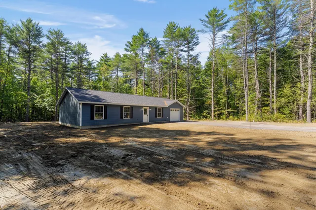 $399,999 | 23 Arnold Road, Vassalboro, ME 04989