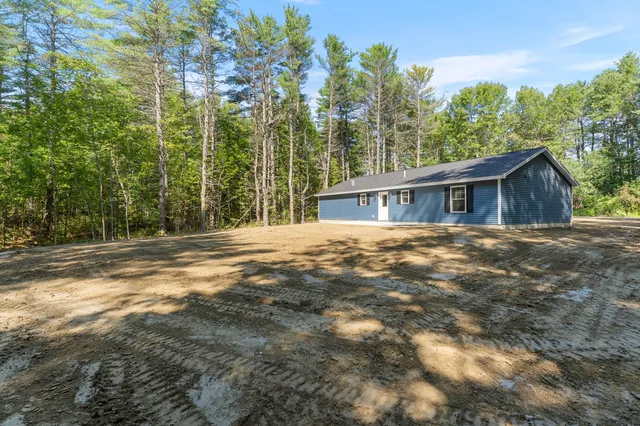 $399,999 | 23 Arnold Road, Vassalboro, ME 04989