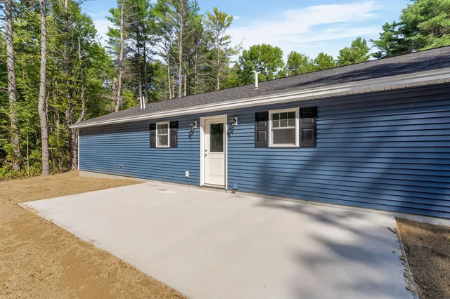 $399,999 | 23 Arnold Road, Vassalboro, ME 04989