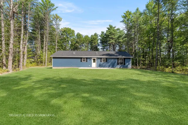 $399,999 | 23 Arnold Road, Vassalboro, ME 04989