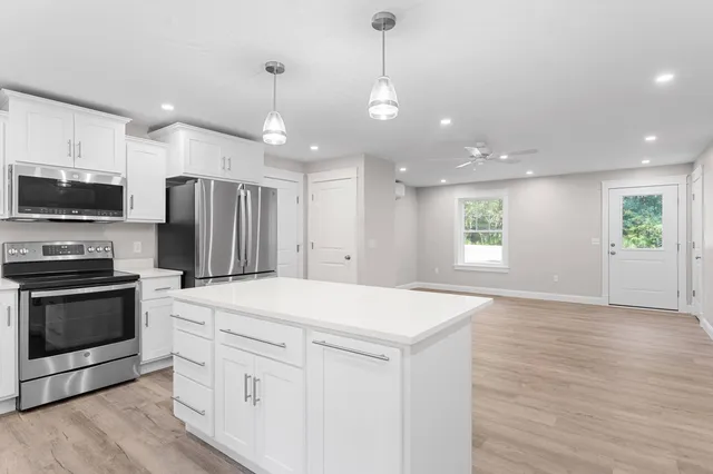 $399,999 | 23 Arnold Road, Vassalboro, ME 04989