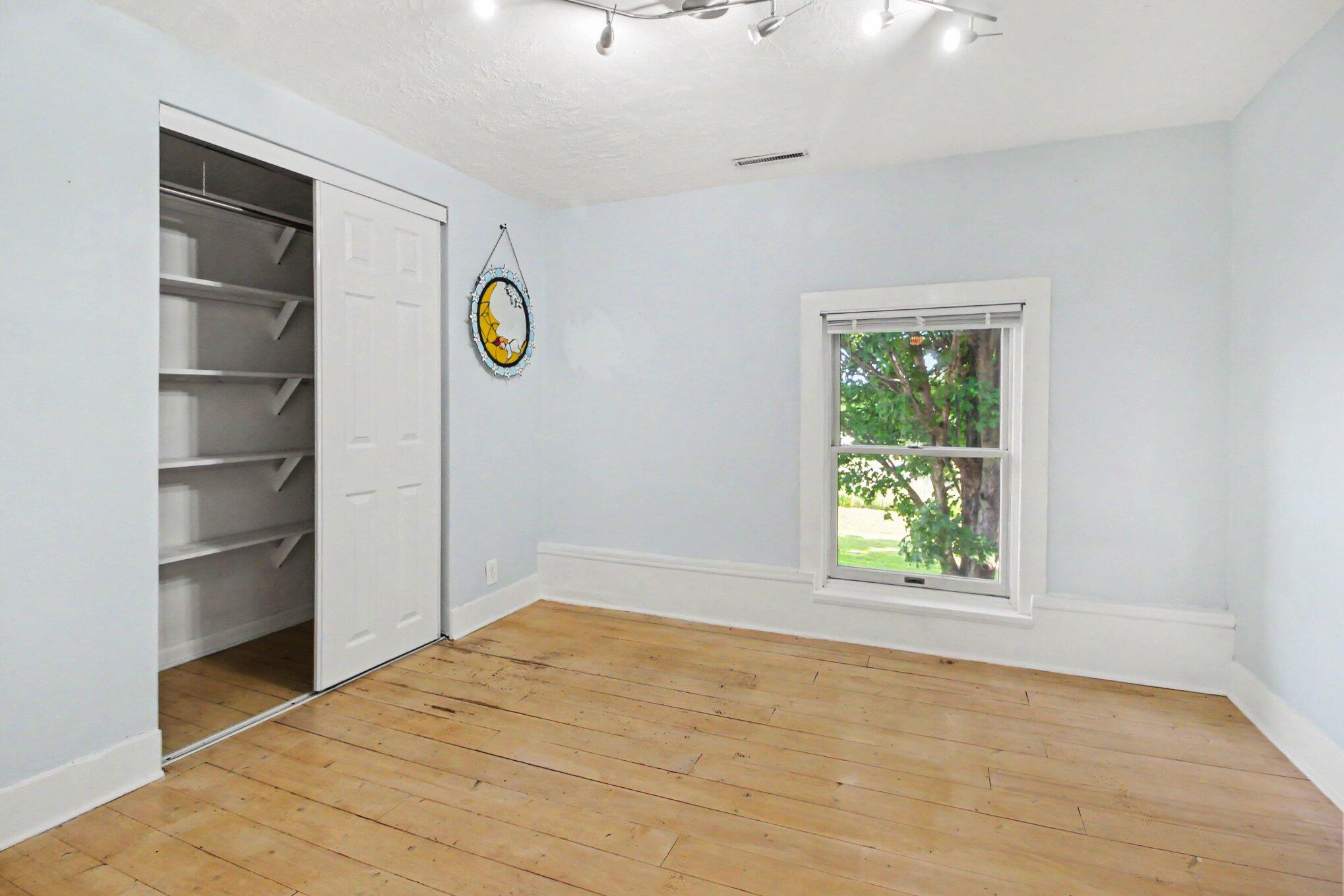 2663 North Harris Road Ypsilanti, MI 48198 - Photo 12 of 29 012_file_3395