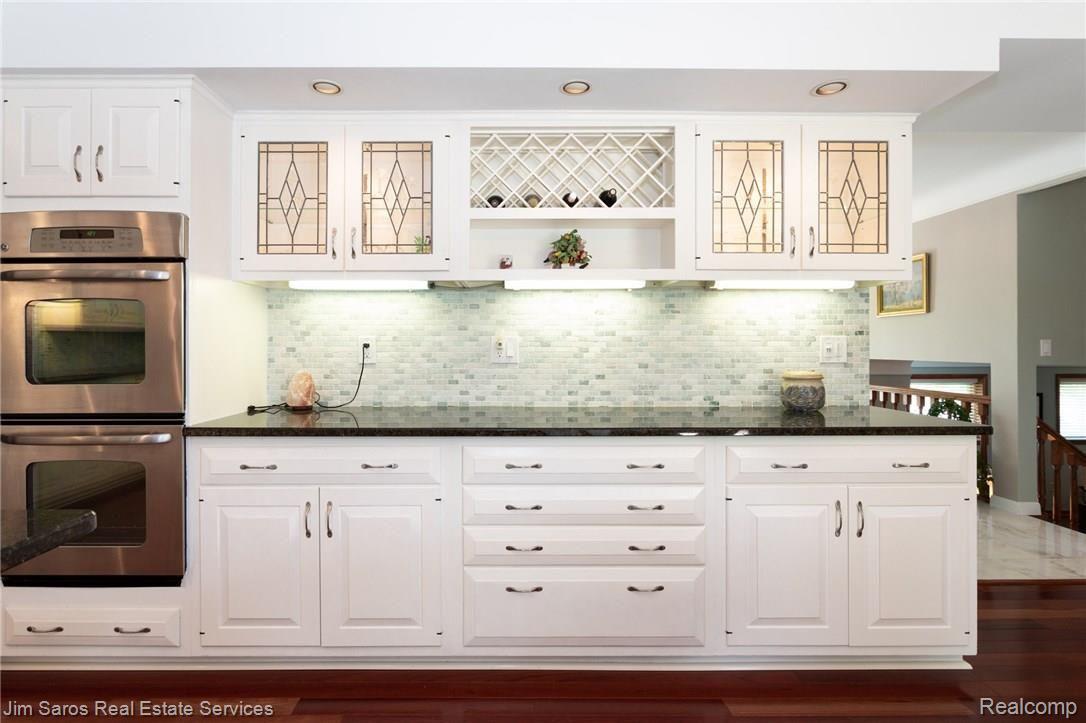15 Willison Road Grosse Pointe, MI 48236 - Photo 10 of 21 6D6A6353.jpg