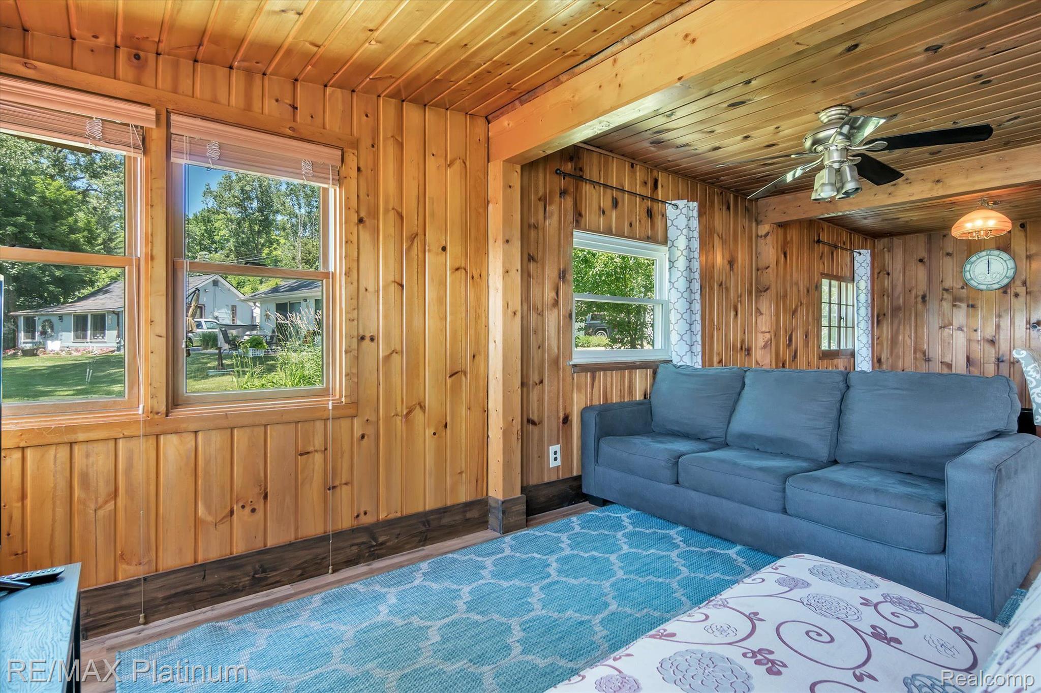 1725 Triangle Lake Road Howell, MI 48843 - Photo 7 of 46 Gallery Image 7
