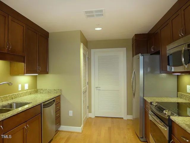 $1,550 | 2503 Environ Way, Chapel Hill, NC 27517