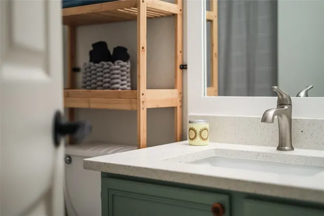 $1,950 | 5301 Apple Orchard Lane, Austin, TX 78744